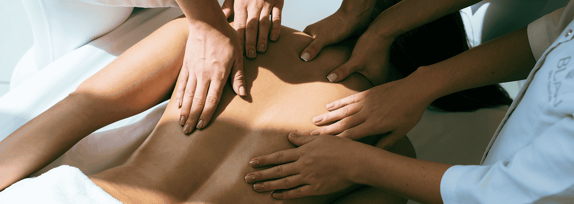 six hands massage in dubai